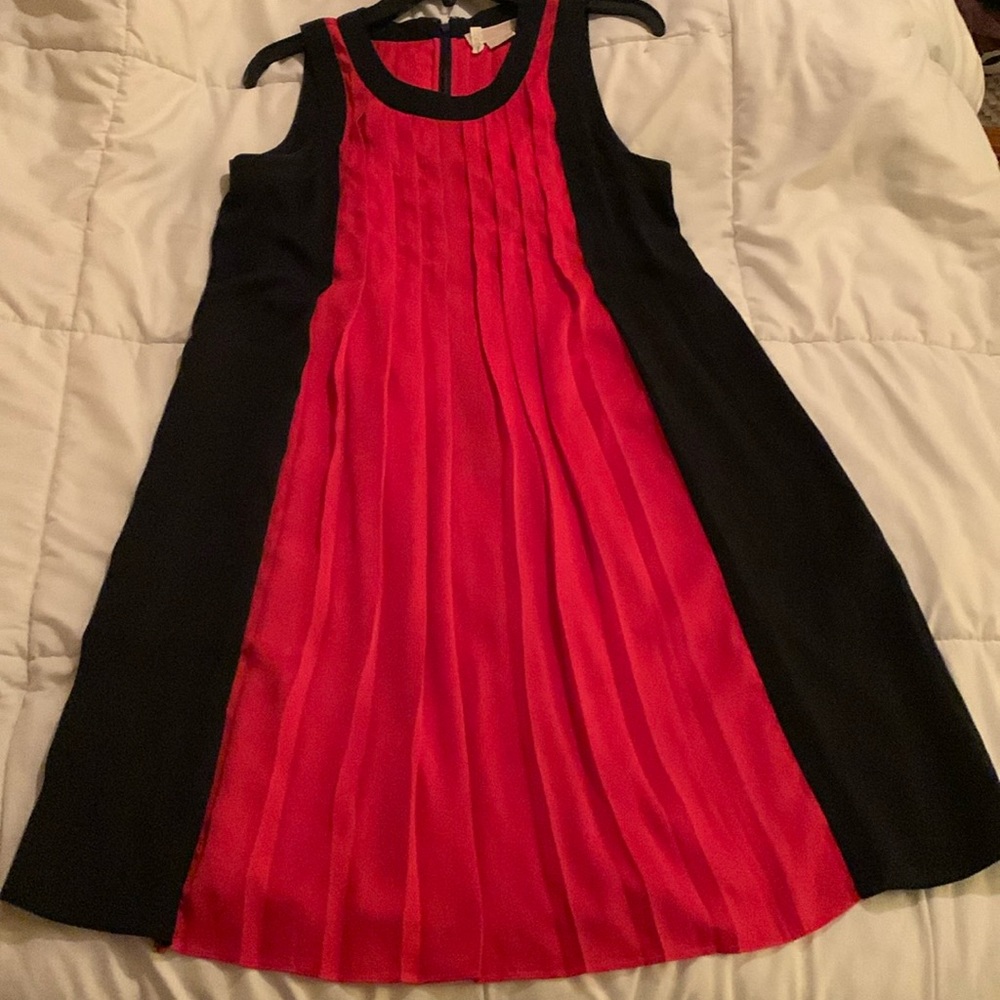 Michael Kors BEAUTIFUL pleated Dress! Size P/M